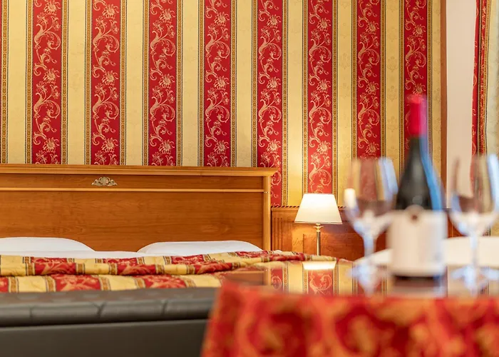 Neue Post I Self Check-in Hotel Innsbruck