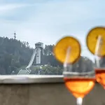 Neue Post I Self Check-in 4* Innsbruck