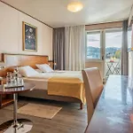 Neue Post I Self Check-in Hotell