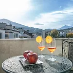 Neue Post I Self Check-in Hotell 4*