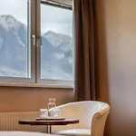 Neue Post I Self Check-in Hotell Innsbruck