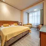 Neue Post I Self Check-in Innsbruck