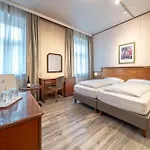 Neue Post I Self Check-in Hotell