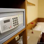 Neue Post I Self Check-in Hotell 4*