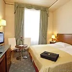 Neue Post I Self Check-in Hotell 4*