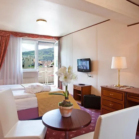 Neue Post I Self Check-in Otel İnnsbruck