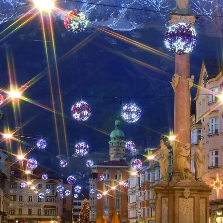 Neue Post I Self Check-in 4* Innsbruck