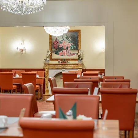 Neue Post I Self Check-in Innsbruck