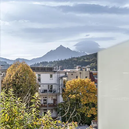 Otel Neue Post I Self Check-in İnnsbruck