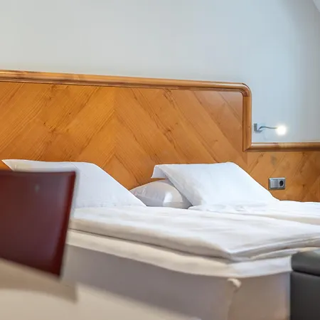 Otel Neue Post I Self Check-in 4*