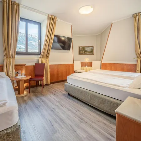 Neue Post I Self Check-in Hotel 4*