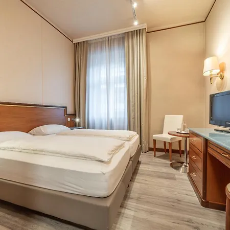 Neue Post I Self Check-in Otel 4*