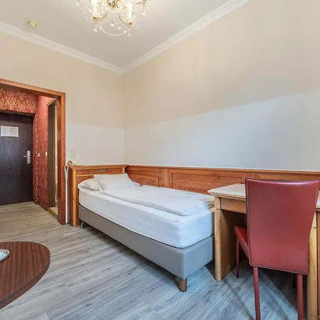 Neue Post I Self Check-in Hotel