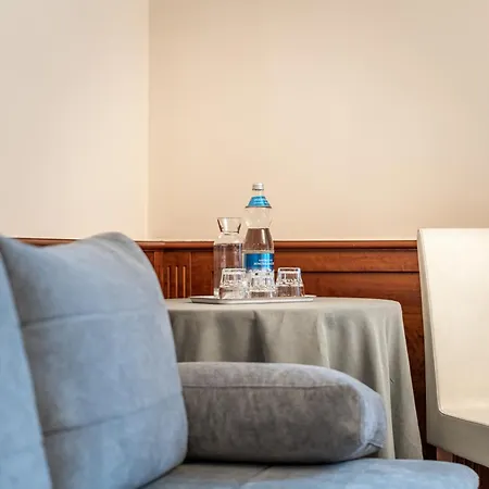 Neue Post I Self Check-in Innsbruck