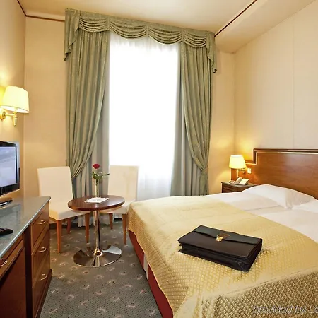 Neue Post I Self Check-in Hotel 4*