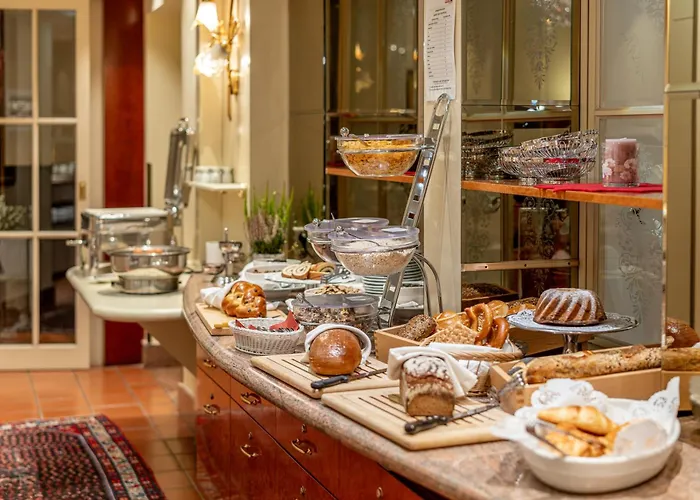 Neue Post I Self Check-in Hotel Innsbruck