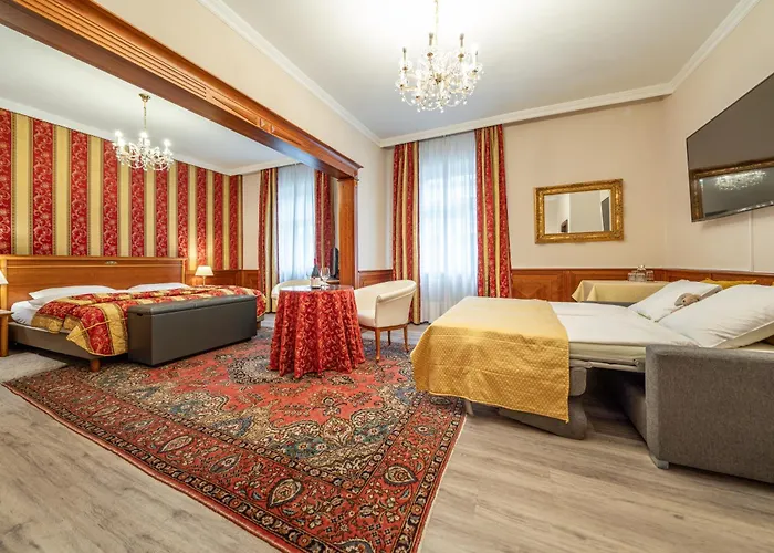 Neue Post I Self Check-in 4*