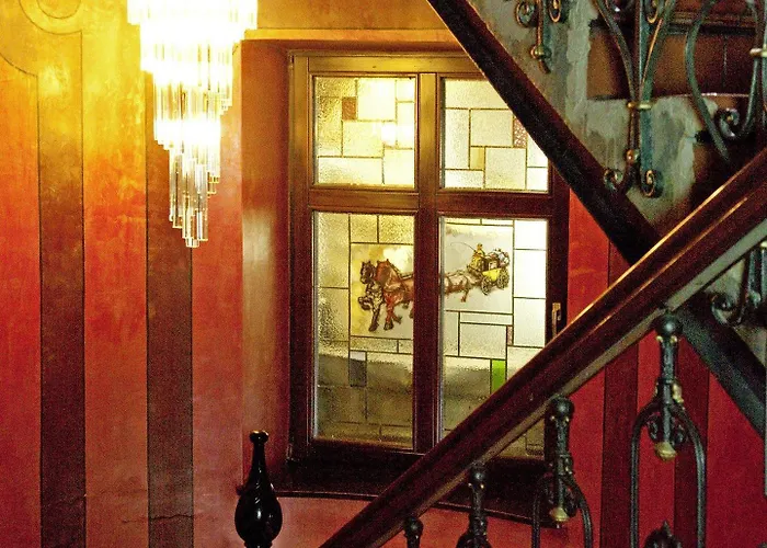 Neue Post I Self Check-in 4*