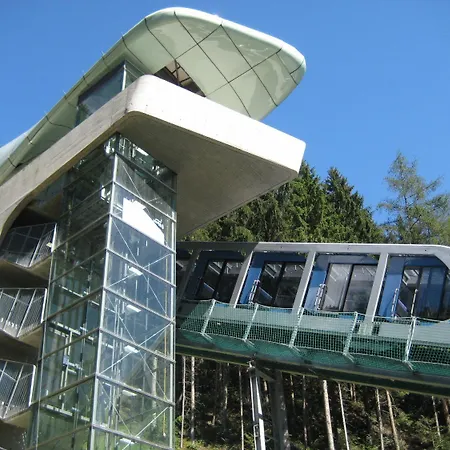 Neue Post I Self Check-in Otel 4*